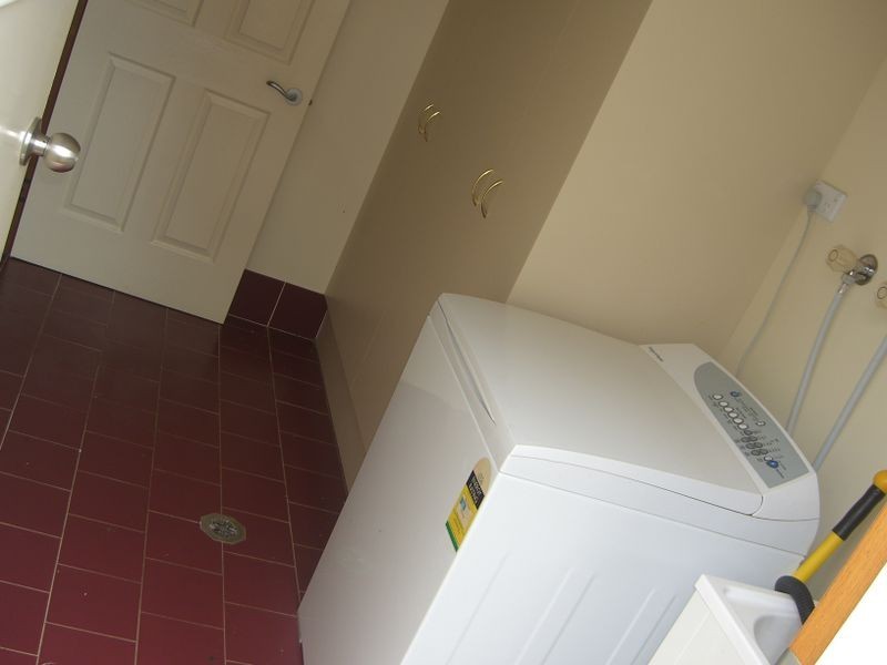 66 Yass Street, Young NSW 2594