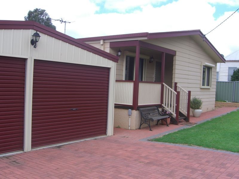 66 Yass Street, Young NSW 2594