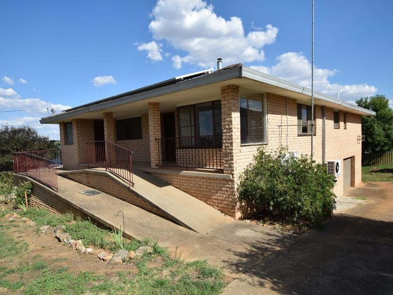 118 Wombat Street, Young NSW 2594