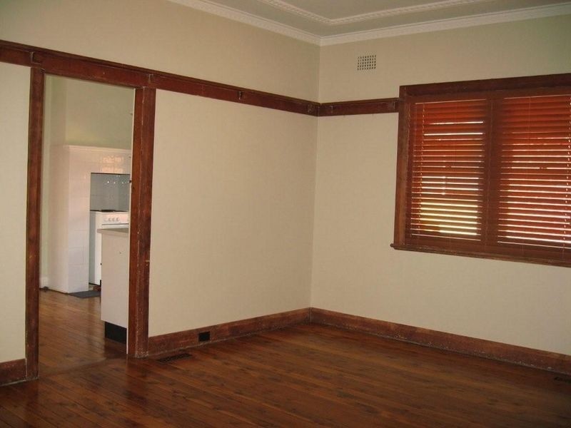 137 Nasmyth, Young NSW 2594
