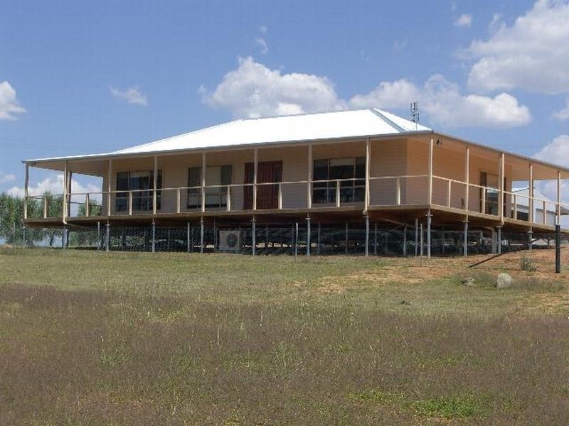 1 Quamby Lane, Young NSW 2594