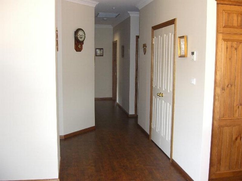 1 Quamby Lane, Young NSW 2594