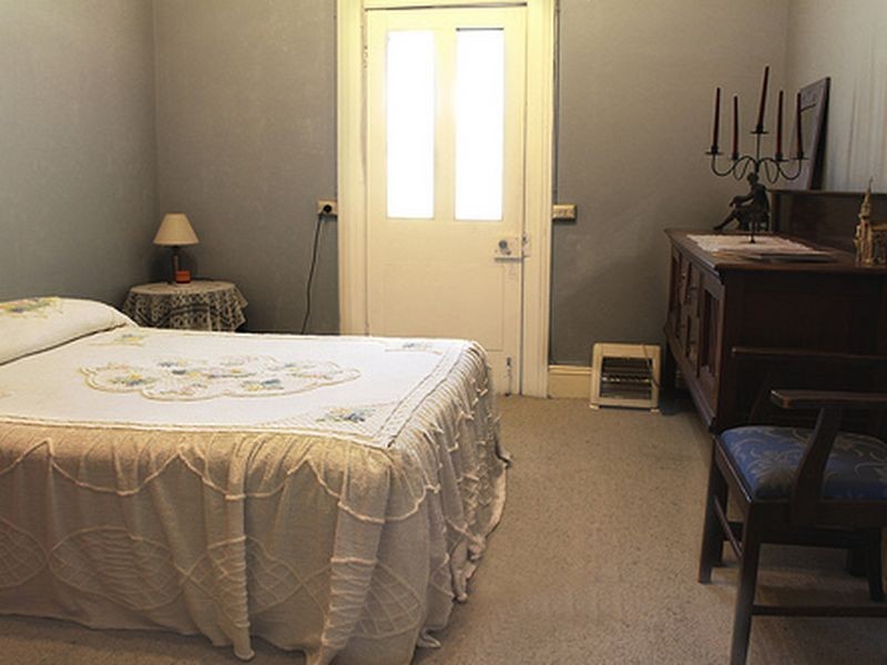 Vernon St, Young NSW 2594