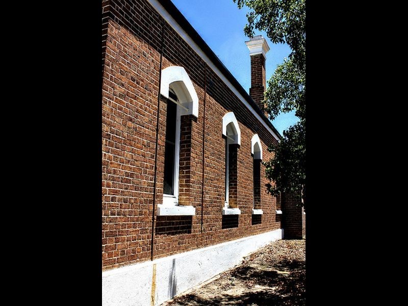 Vernon St, Young NSW 2594