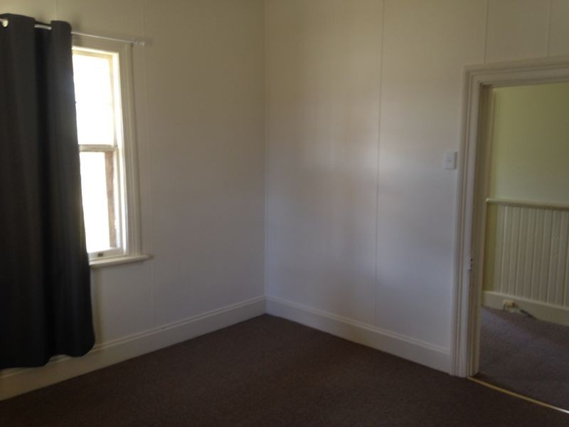 19 Wombat Street, Young NSW 2594