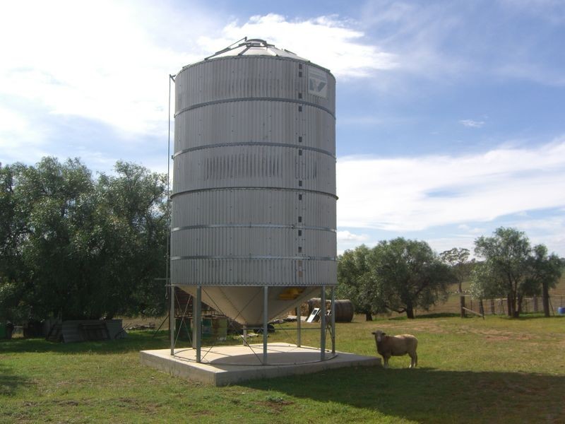 1798 Boorowa Rd, Young NSW 2594
