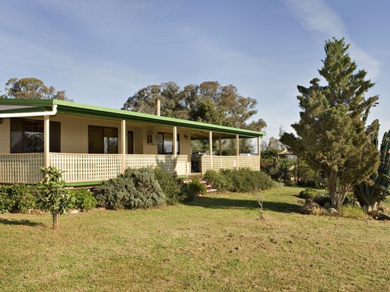 500 Chillingworks Road, Young NSW 2594