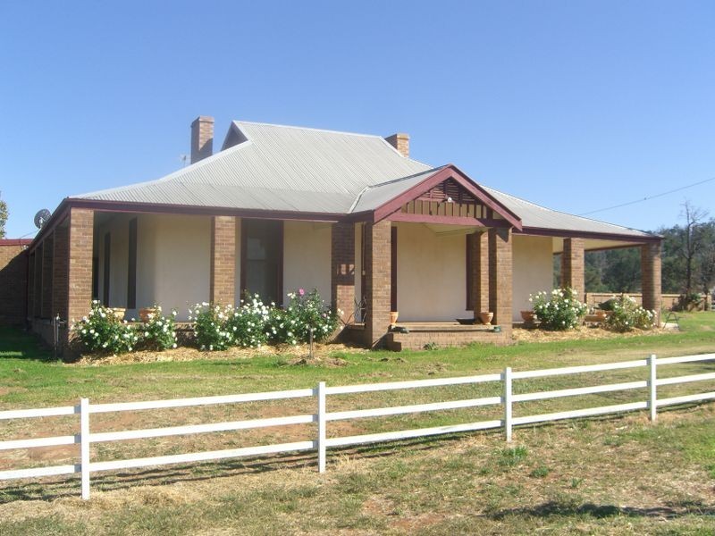 2700 Tubbul Rd, Young NSW 2594