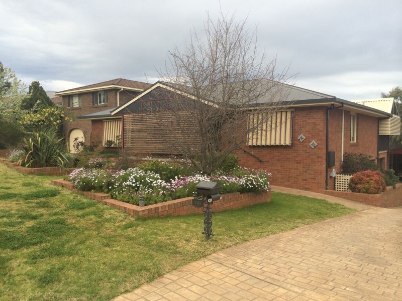 105 Fontenoy Street, Young NSW 2594