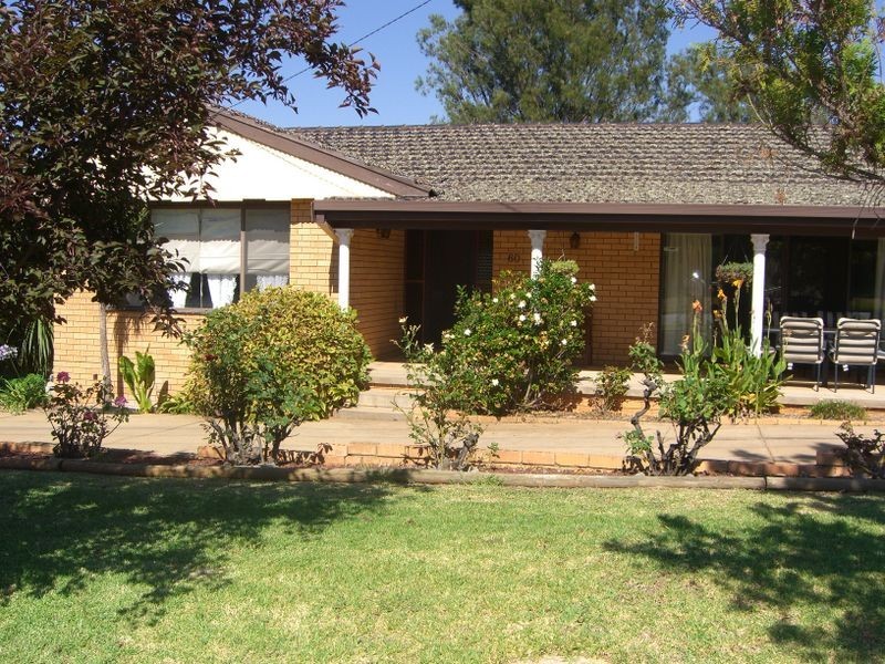 60 Fontenoy Street, Young NSW 2594