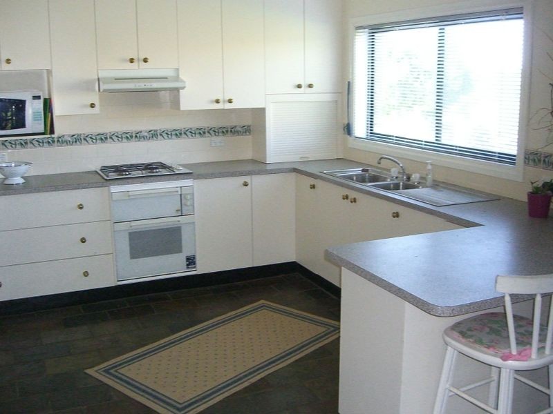 33 Cowper Street, Young NSW 2594