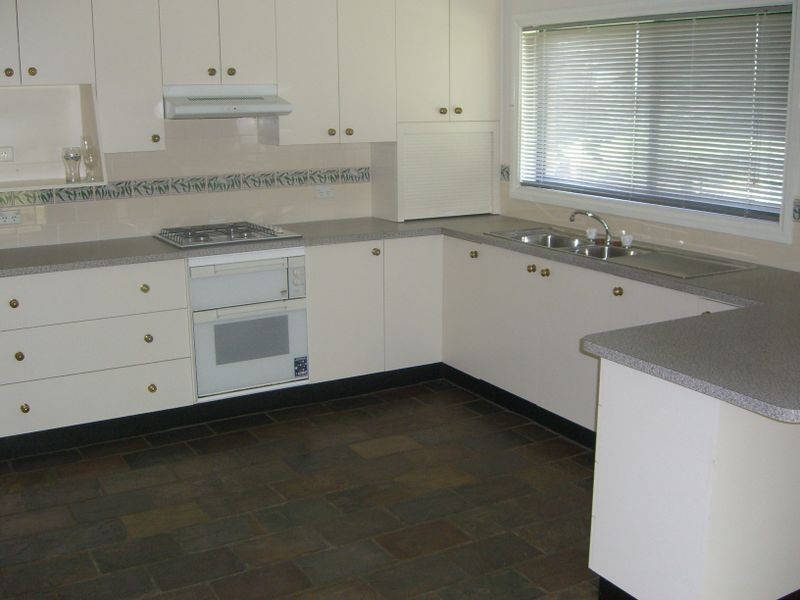 33 Cowper Street, Young NSW 2594