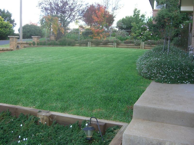 33 Cowper Street, Young NSW 2594