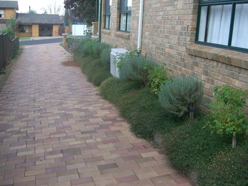 33 Cowper Street, Young NSW 2594