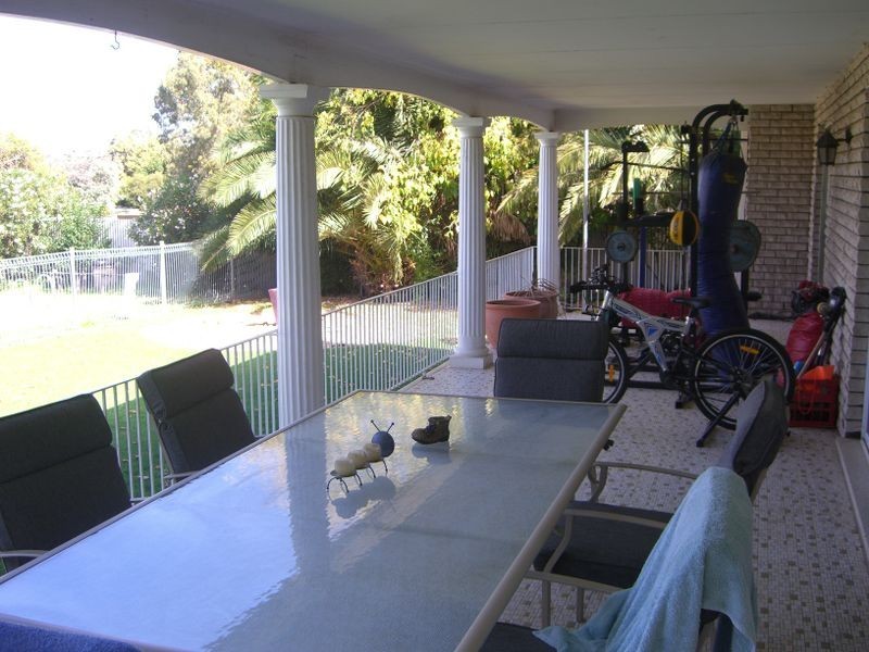 6 Edward, Young NSW 2594