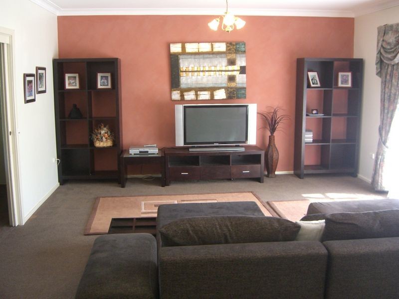 6 Edward, Young NSW 2594
