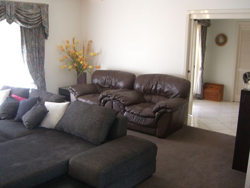 6 Edward, Young NSW 2594