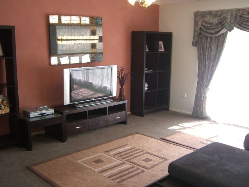 6 Edward, Young NSW 2594