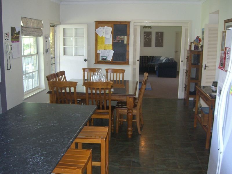6 Edward, Young NSW 2594