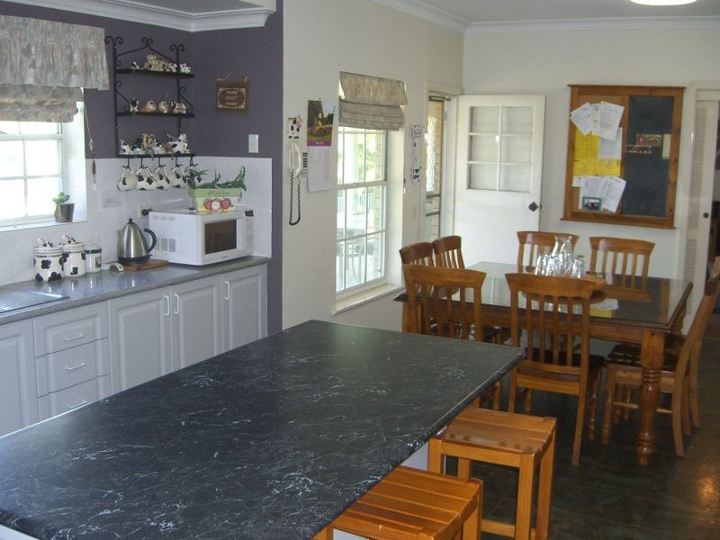 6 Edward, Young NSW 2594