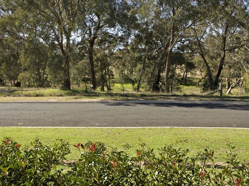 97a Binalong Street, Young NSW 2594