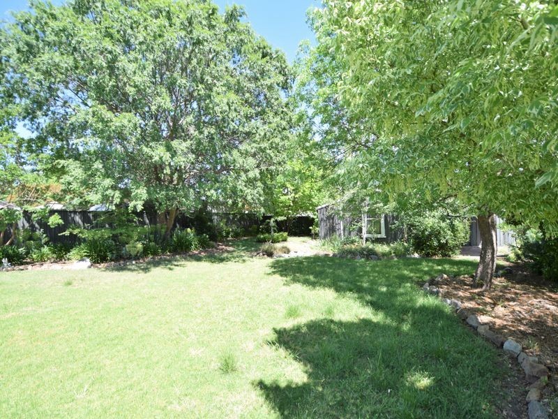 25 Wombat Street, Young NSW 2594