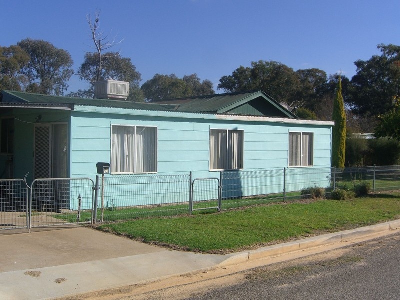 40 Forsythe Avenue, Young NSW 2594