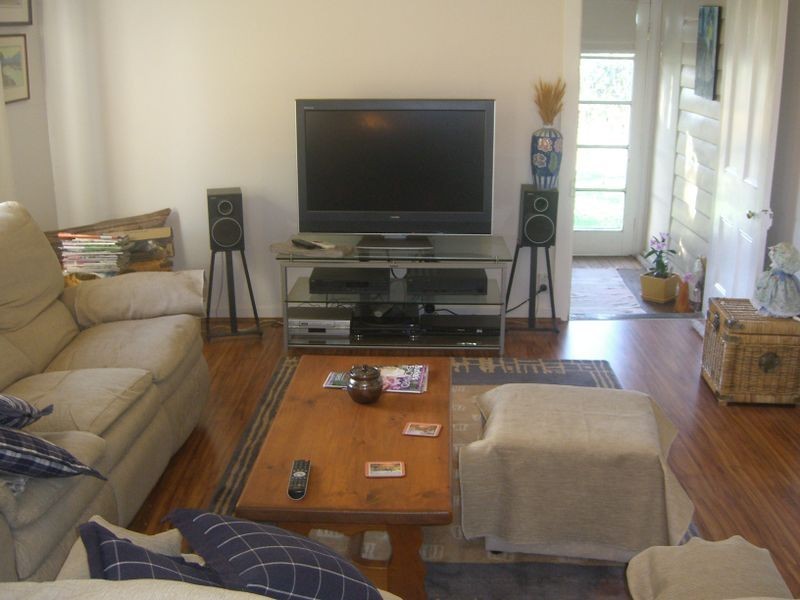 5 Pine Rd, Young NSW 2594