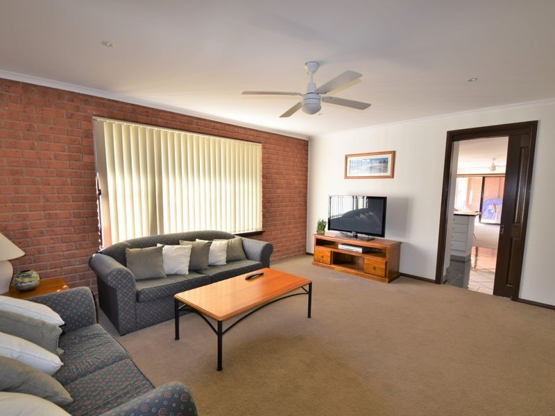 10a Hayden Place, Young NSW 2594