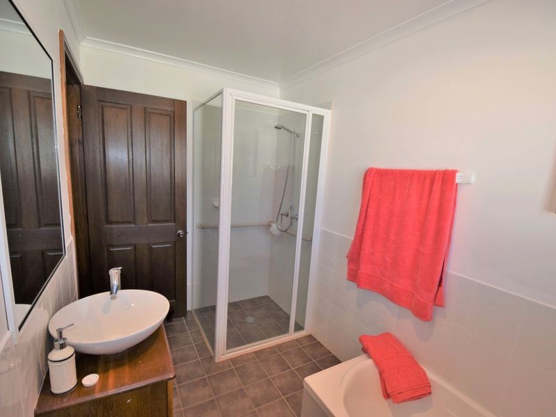 10a Hayden Place, Young NSW 2594