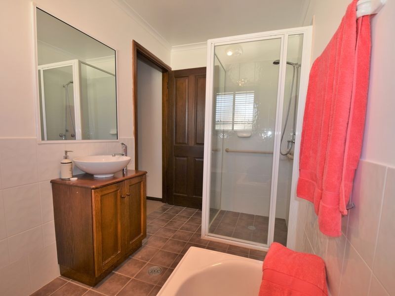 10a Hayden Place, Young NSW 2594