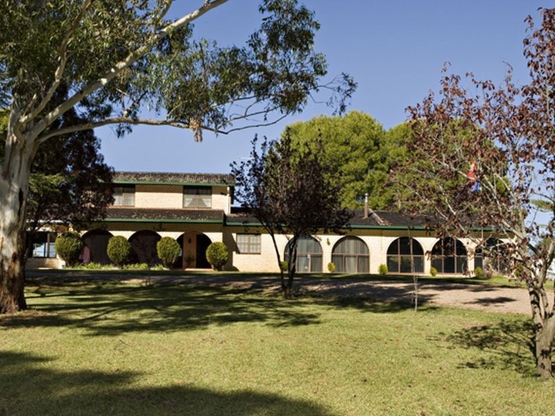 1425 Milvale Rd, Young NSW 2594