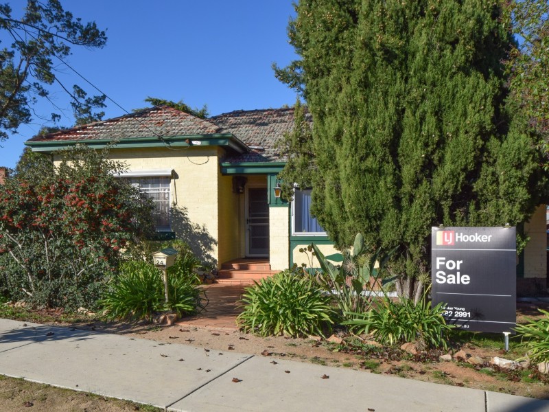24 Elizabeth Street, Young NSW 2594