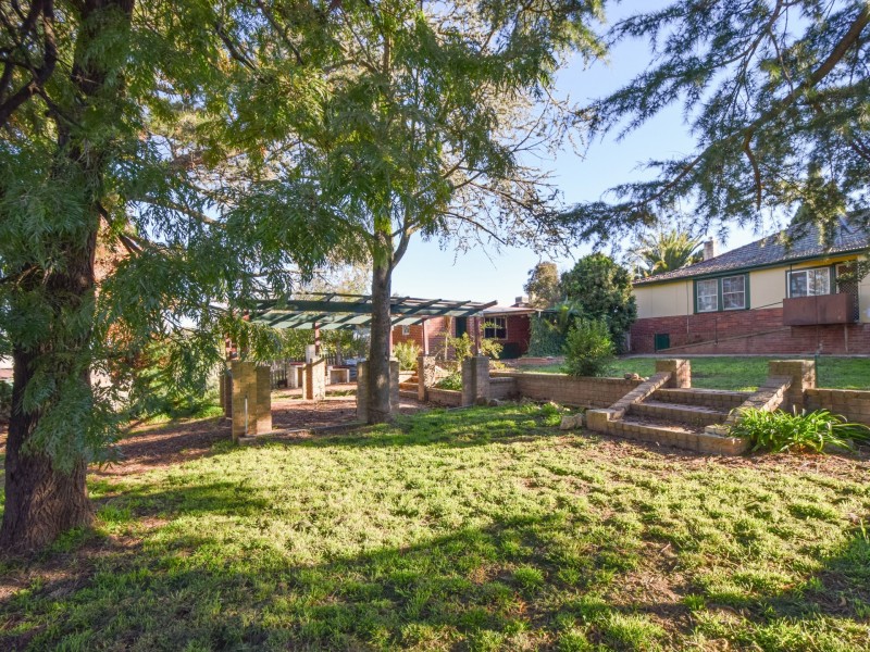 24 Elizabeth Street, Young NSW 2594