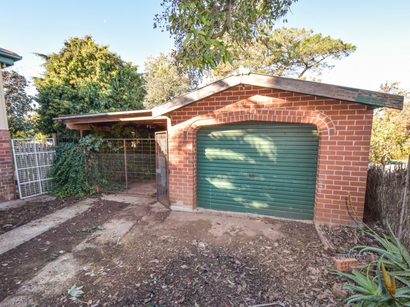 24 Elizabeth Street, Young NSW 2594