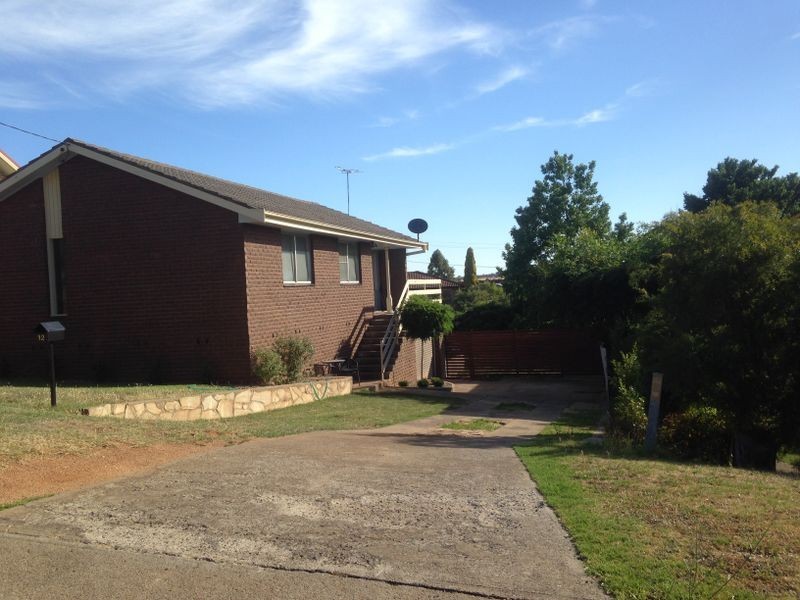 12 Barwang Street, Young NSW 2594