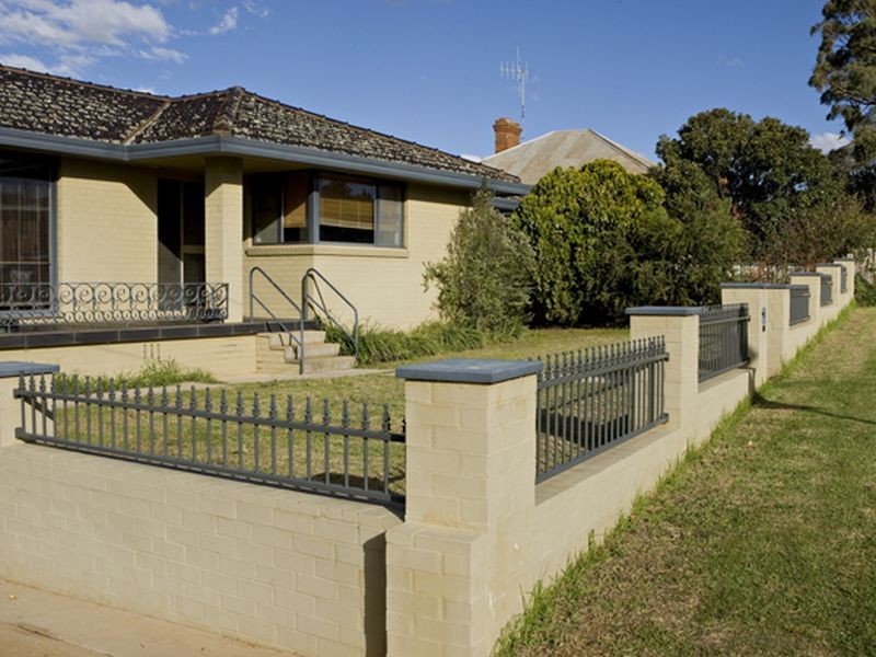 114 Wombat Street, Young NSW 2594