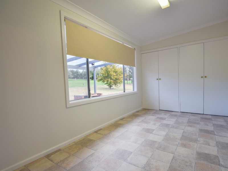 38 Chums Lane, Young NSW 2594