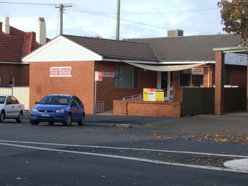 36 Lynch Street, Young NSW 2594