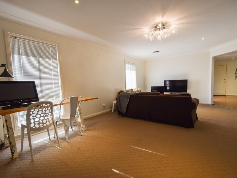 55b Templemore Street, Young NSW 2594