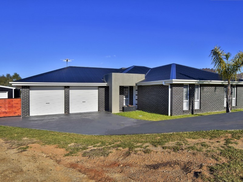 38 Jordan Place, Young NSW 2594