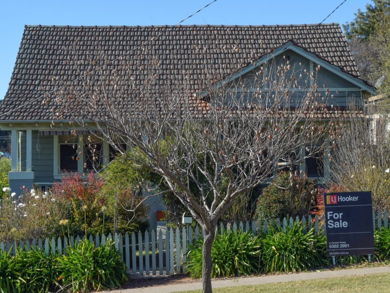 74 Thornhill Street, Young NSW 2594