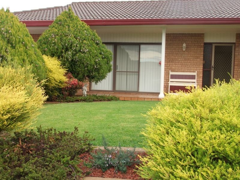 70 Fontenoy Street, Young NSW 2594