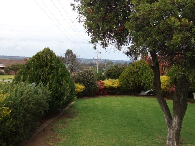 70 Fontenoy Street, Young NSW 2594