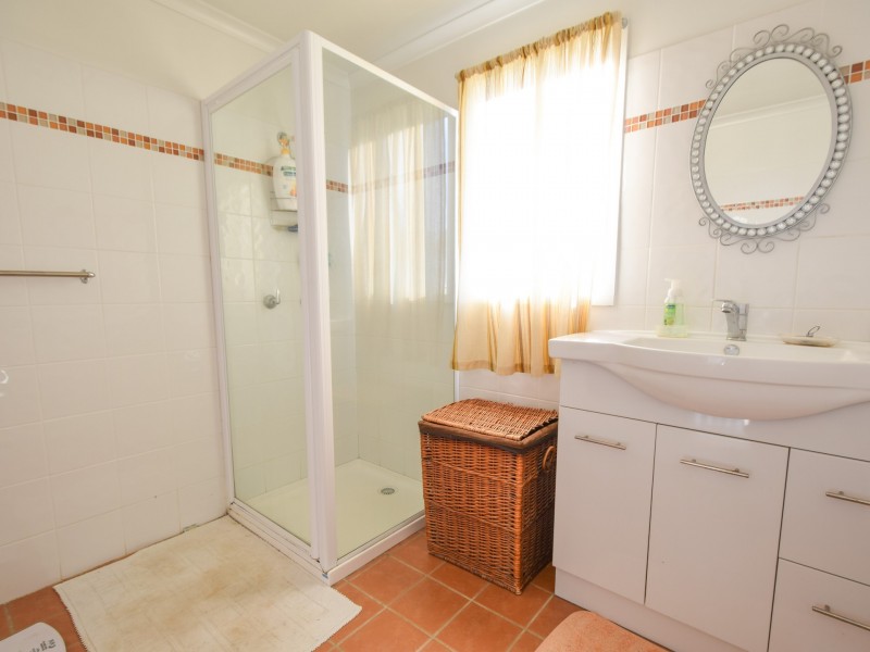 72 Lachlan Street, Young NSW 2594