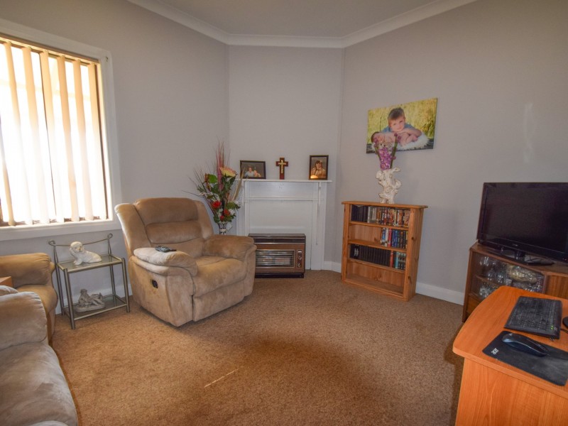 72 Lachlan Street, Young NSW 2594