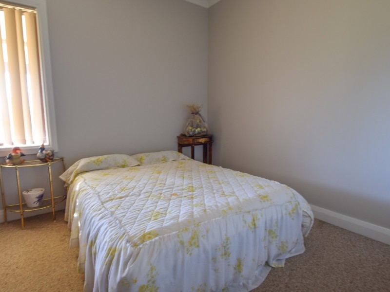 72 Lachlan Street, Young NSW 2594