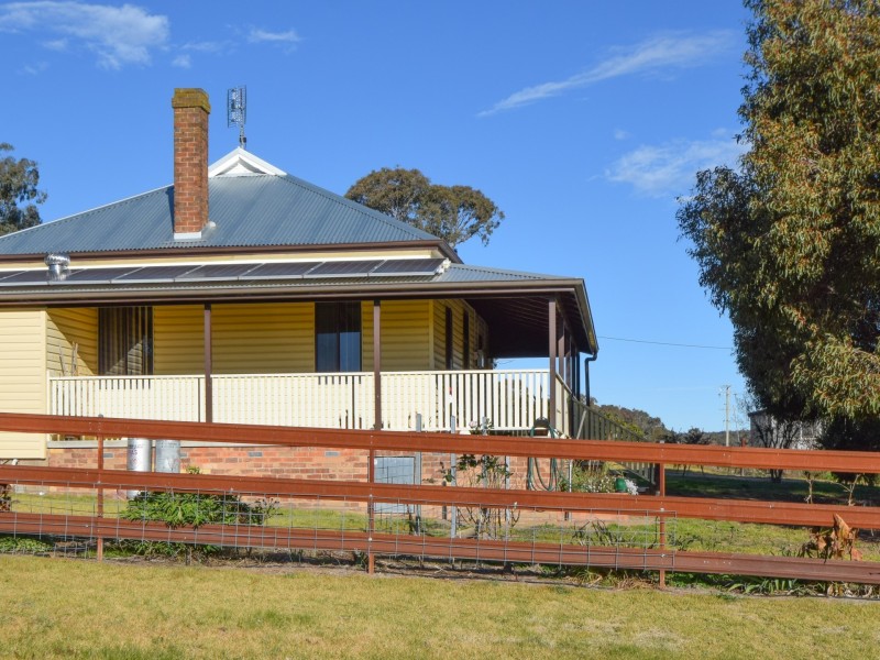 72 Lachlan Street, Young NSW 2594