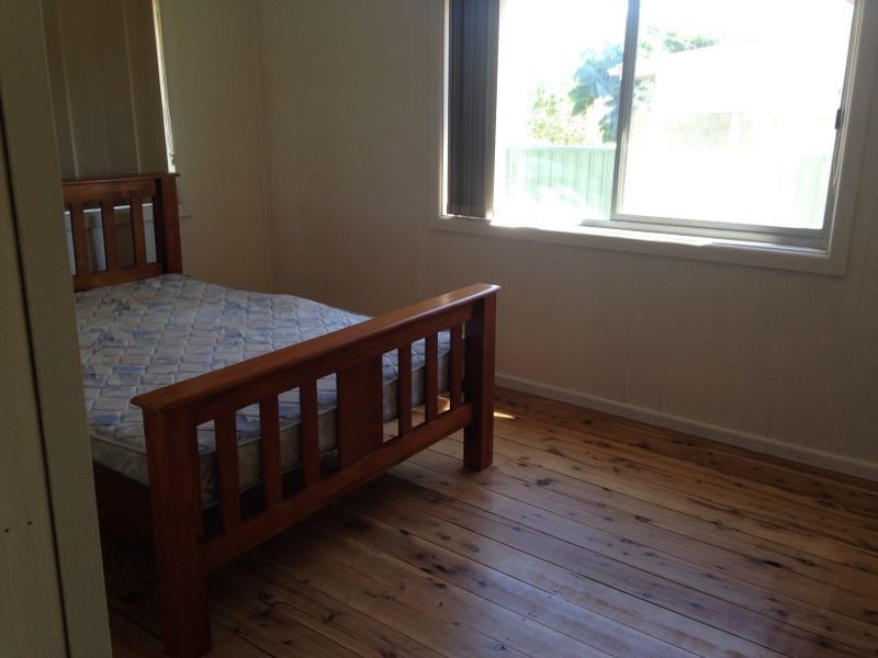 18 Yass Street, Young NSW 2594