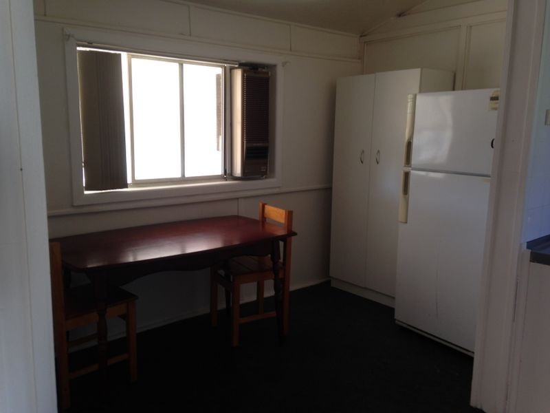 18 Yass Street, Young NSW 2594